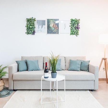 Apulialux - Elegant Apartment Con Netflix Bari Exterior foto