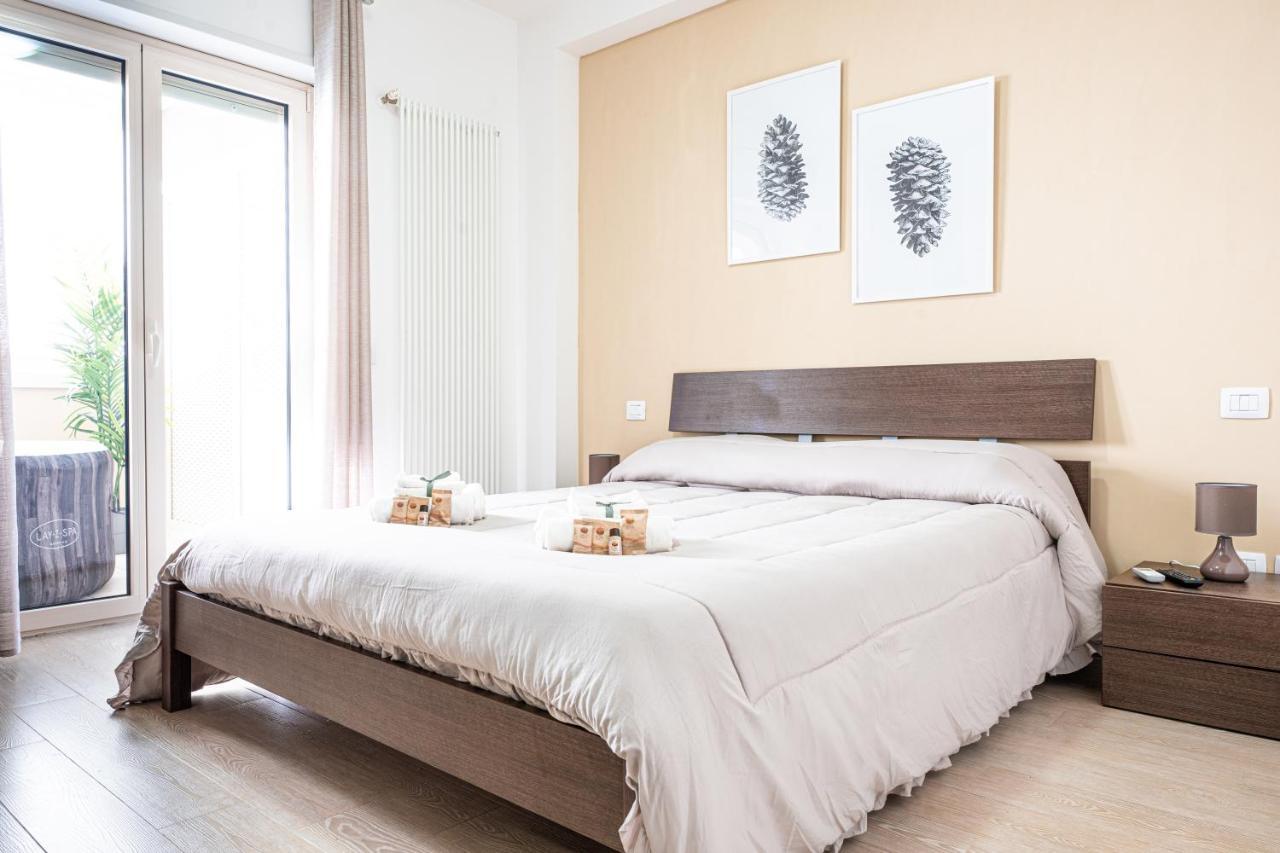 Apulialux - Elegant Apartment Con Netflix Bari Exterior foto